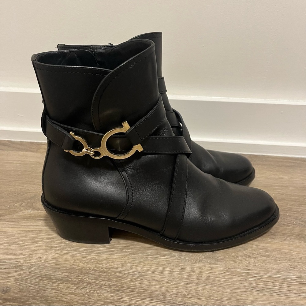 Salvatore Ferragamo Shadi Leather Ankle Boots